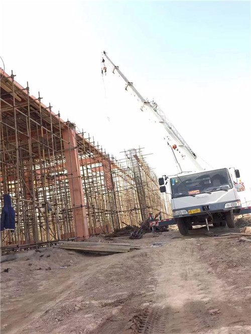 江州区吊车作业的安全注意事项有哪些？