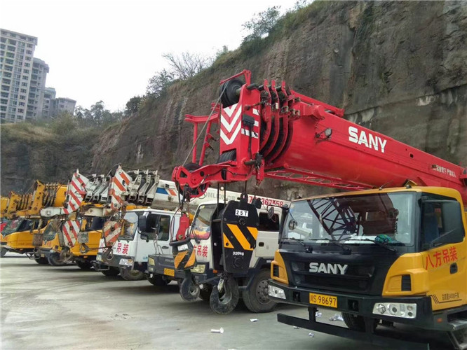 江州区吊车出租按什么计费？台班费、单次费、里程费怎么算？