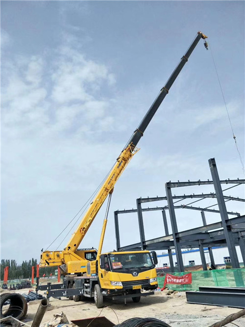 江州区超高层建筑钢结构吊装案例